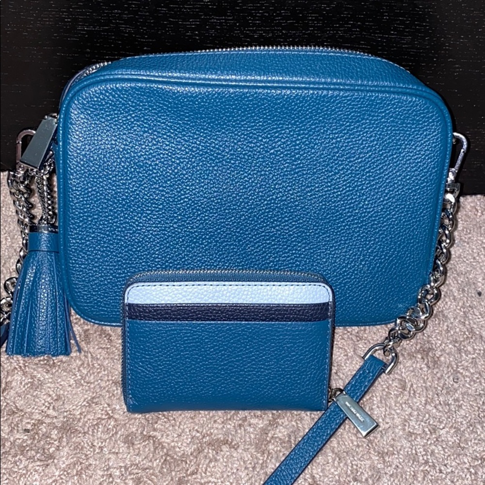 Michael Kors crossbody bag - Picture 6 of 8